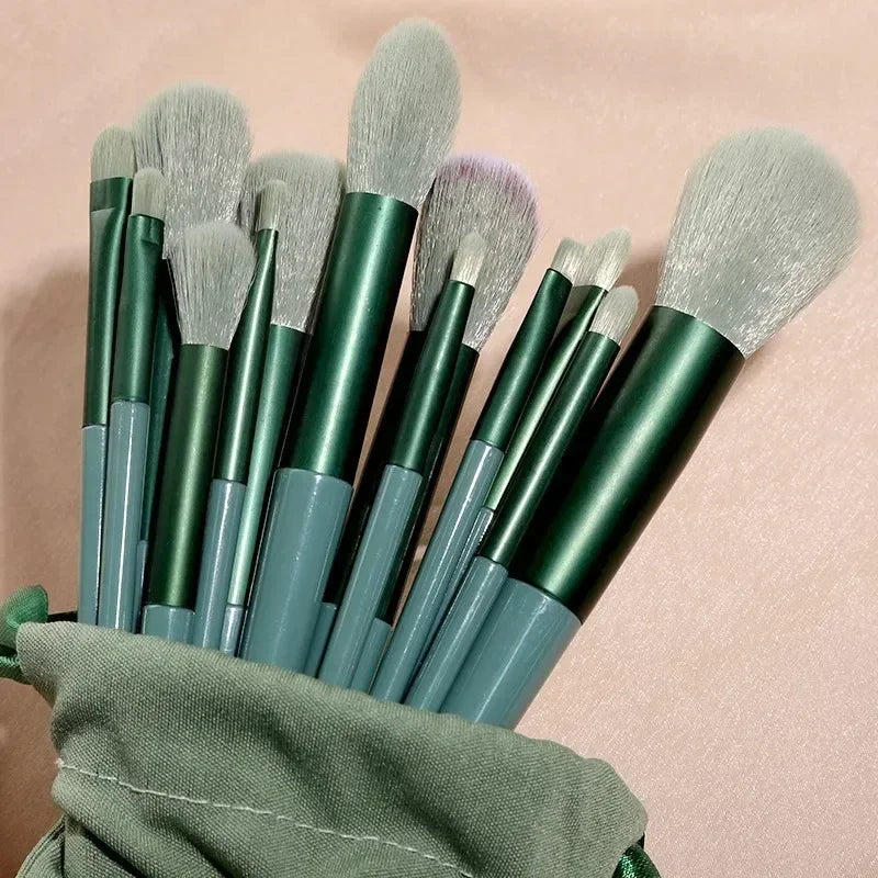 Professional Makeup Brush Set (13/22 pcs) – Eyeshadow & Foundation Brushes